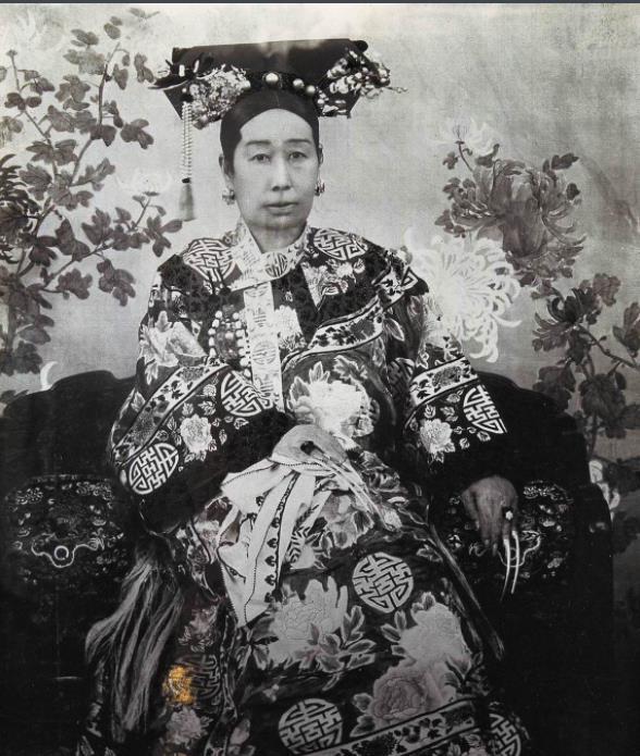 �������������ˣ�Ϊ������˵���Ǻ��ˣ����Ӣ��������ѥ�Ӿ�֪��